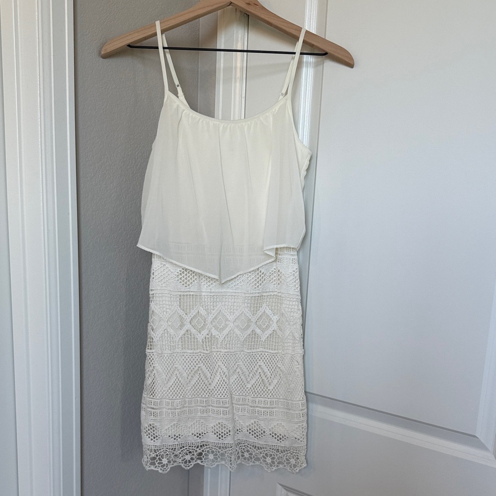American Eagle Off-white Lace Overlay Dress 🤍